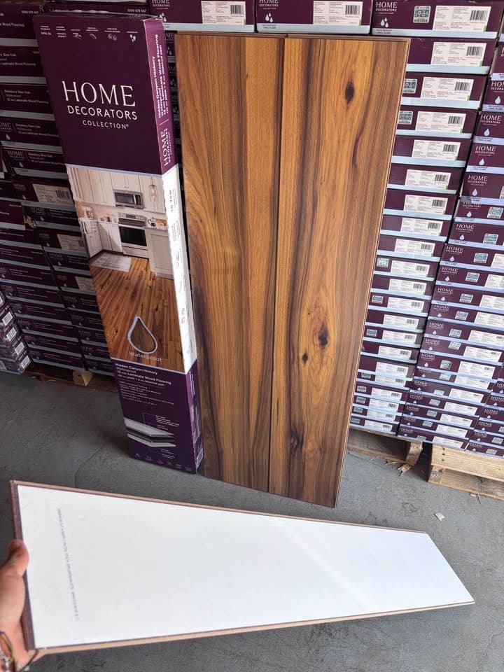 Hidden Canyon Hickory 12 mm T x 8 in. W Waterproof Laminate Wood Flooring — photo 4