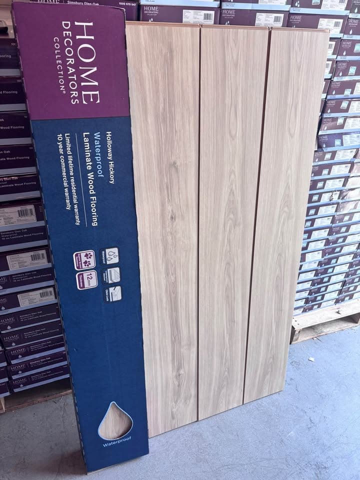 Holloway Hickory Blonde 12 mm T x 7.5 in. W Waterproof Laminate Wood Flooring — photo 3